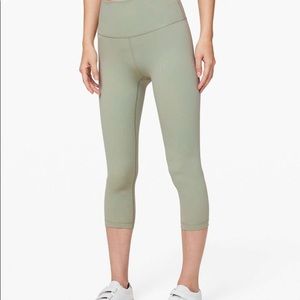 Lullulemon wunder under leggings crop 21”